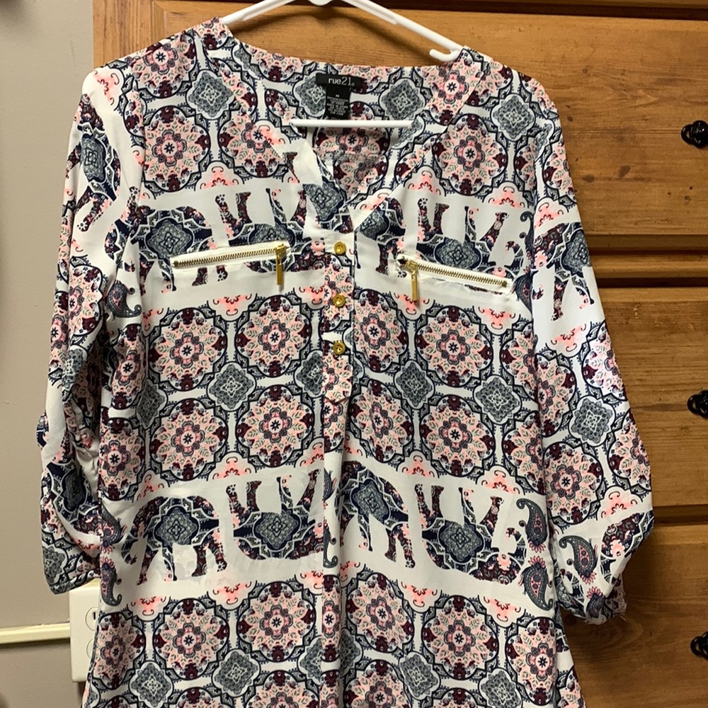 Flowy 3/4 sleeve top